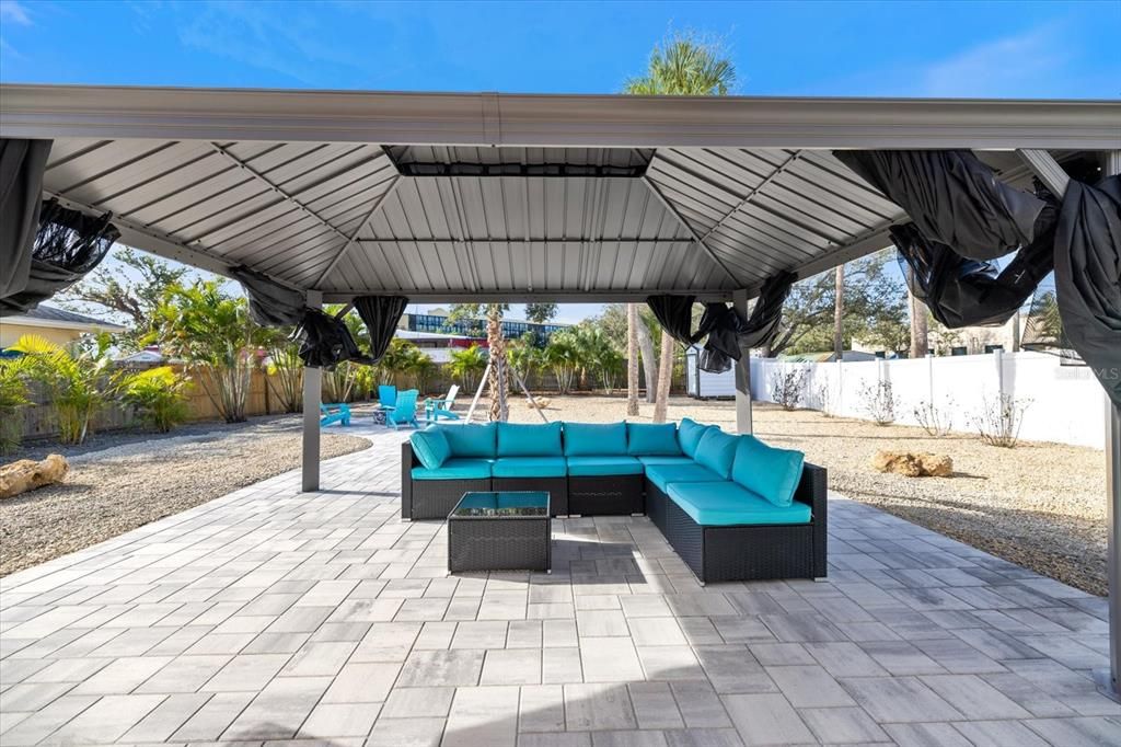 For Sale: $540,000 (2 beds, 2 baths, 1300 Square Feet)
