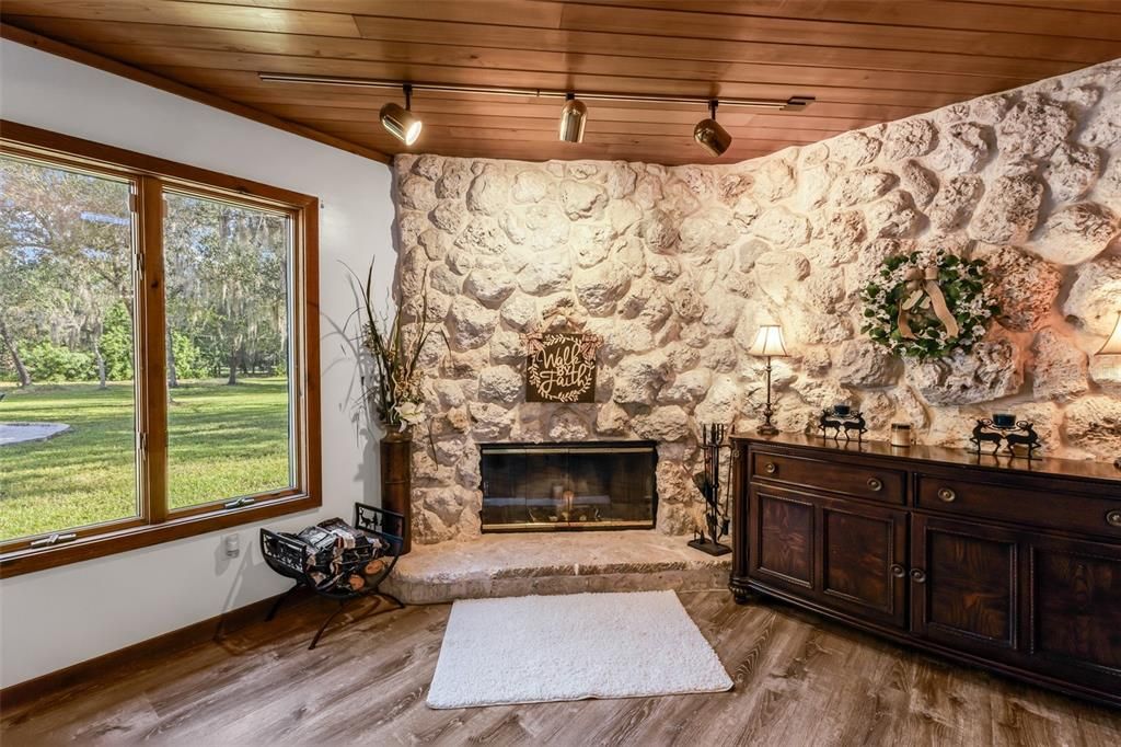 For Sale: $690,000 (4 beds, 3 baths, 3544 Square Feet)