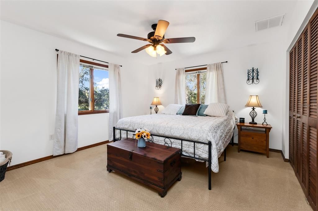 For Sale: $690,000 (4 beds, 3 baths, 3544 Square Feet)