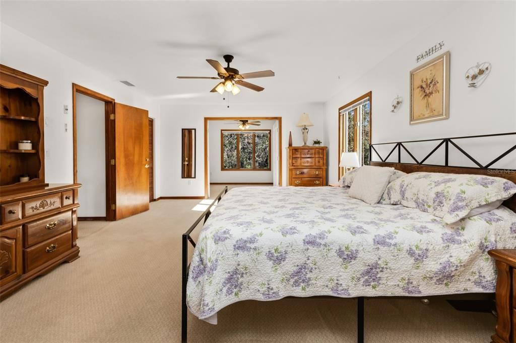 For Sale: $690,000 (4 beds, 3 baths, 3544 Square Feet)