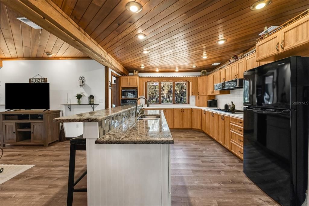 For Sale: $690,000 (4 beds, 3 baths, 3544 Square Feet)