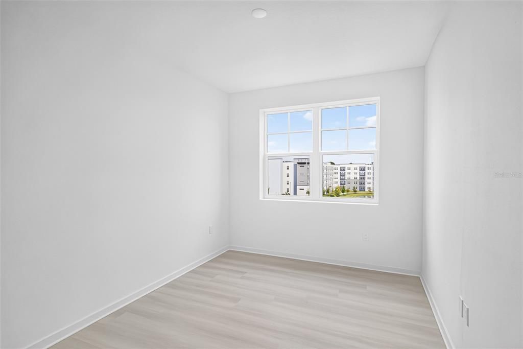 For Sale: $305,000 (2 beds, 2 baths, 1023 Square Feet)