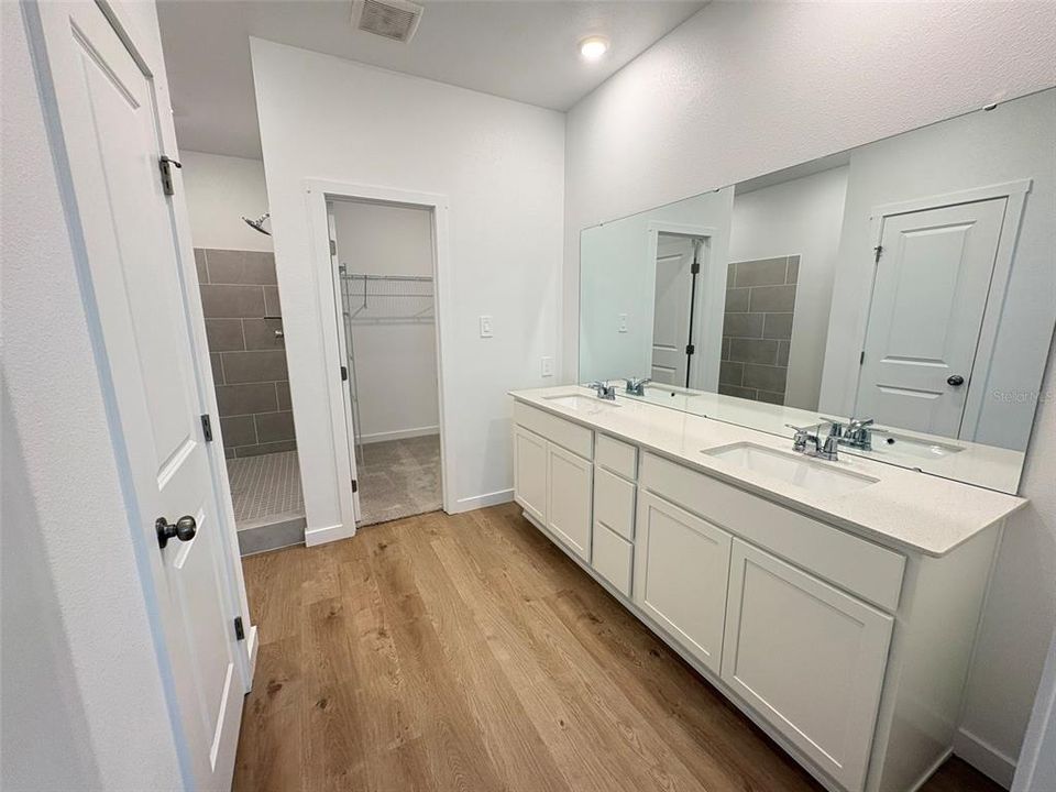 В аренду: $3,400 (4 спален, 3 ванн, 2175 Квадратных фут)