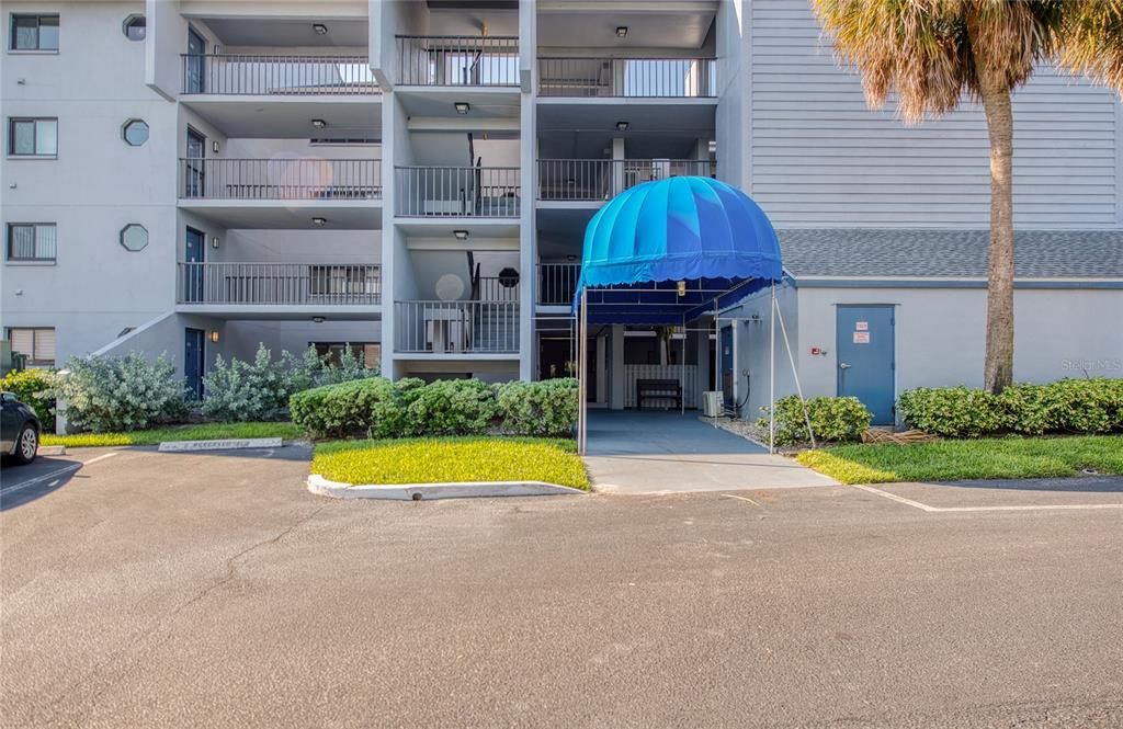 For Sale: $295,000 (2 beds, 2 baths, 1400 Square Feet)