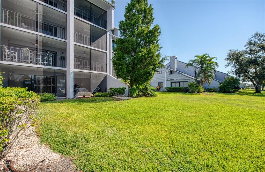 For Sale: $295,000 (2 beds, 2 baths, 1400 Square Feet)