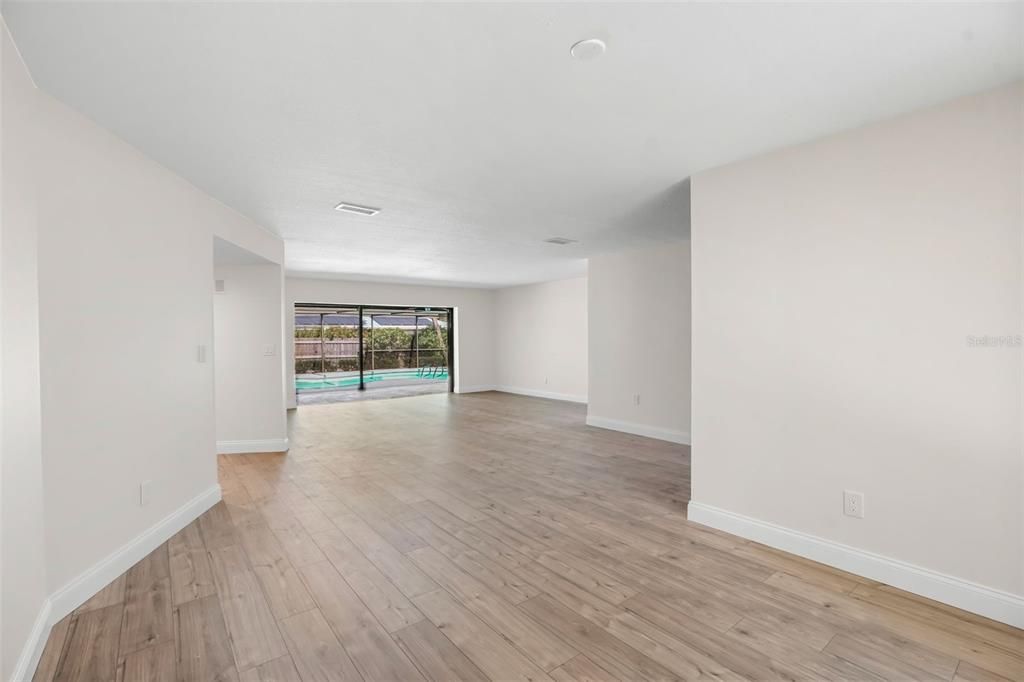 For Sale: $839,900 (3 beds, 3 baths, 2491 Square Feet)