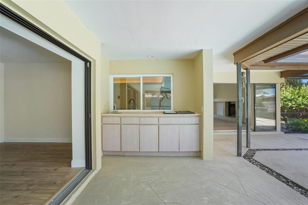 For Sale: $839,900 (3 beds, 3 baths, 2491 Square Feet)