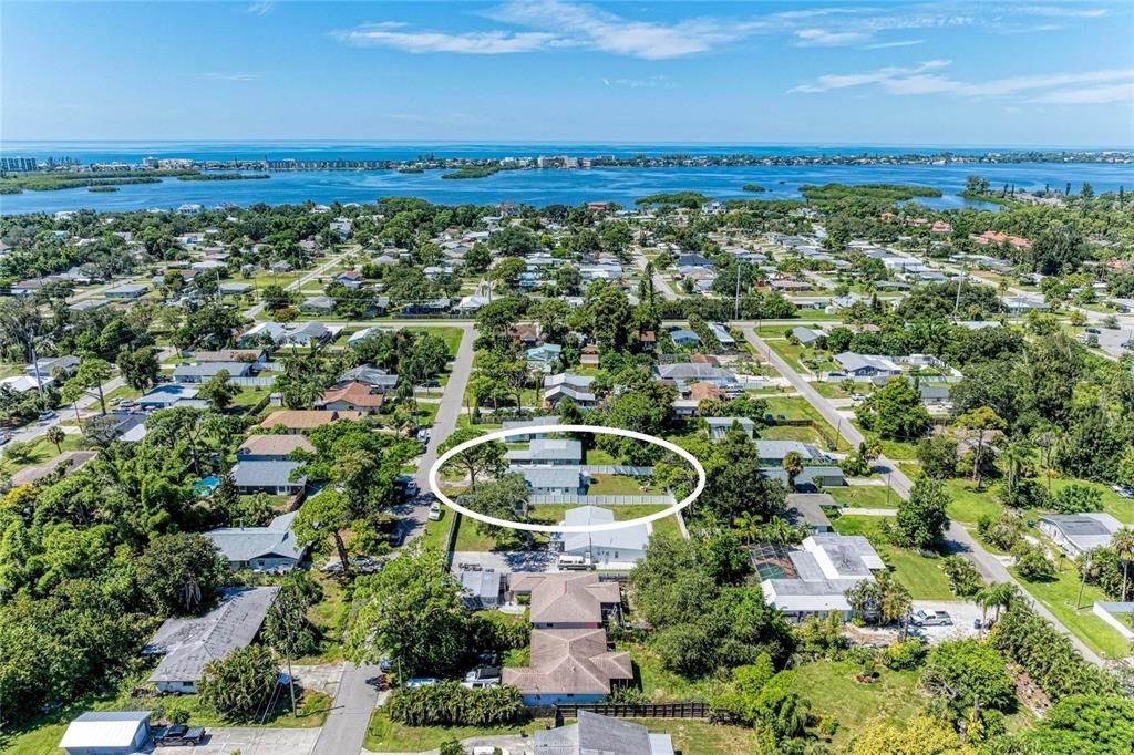 For Sale: $429,000 (2 beds, 1 baths, 1318 Square Feet)