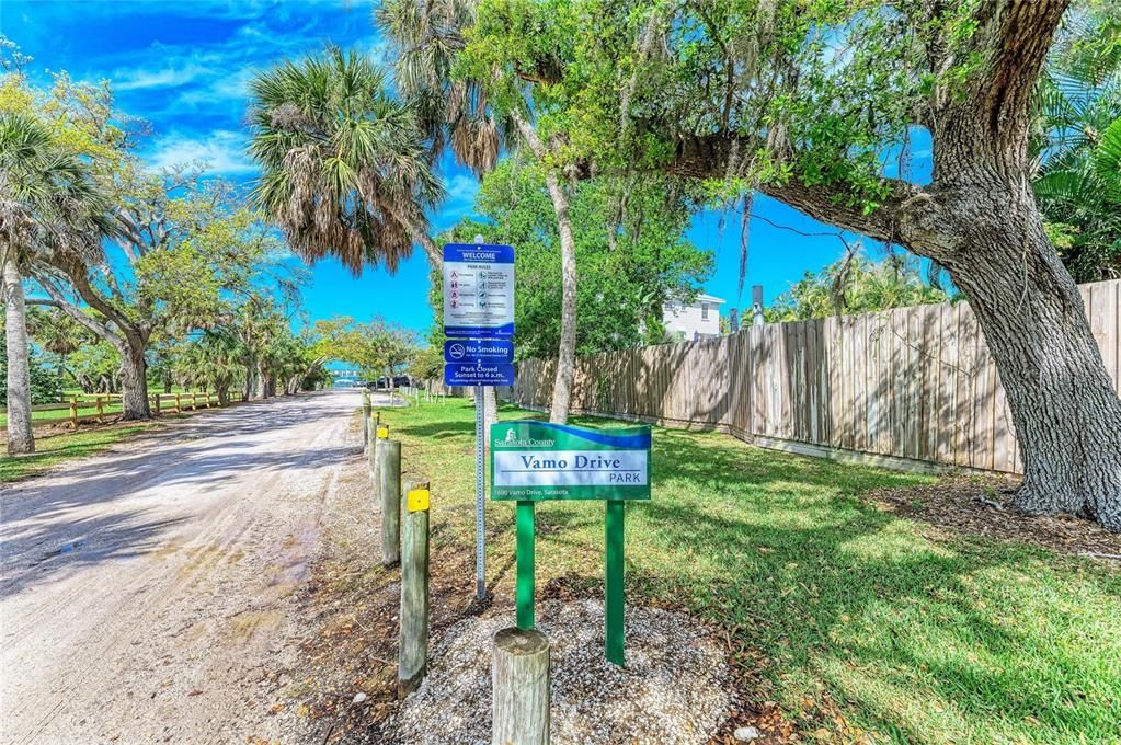 For Sale: $429,000 (2 beds, 1 baths, 1318 Square Feet)