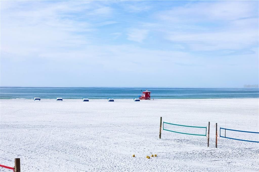 For Sale: $429,000 (2 beds, 1 baths, 1318 Square Feet)