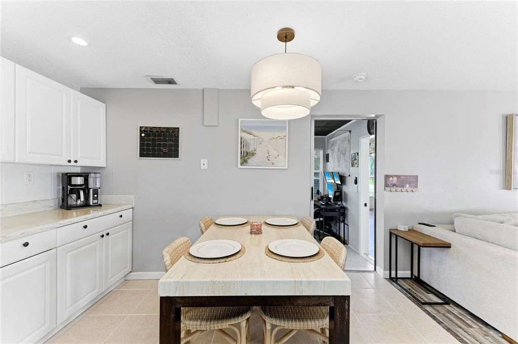 For Sale: $429,000 (2 beds, 1 baths, 1318 Square Feet)