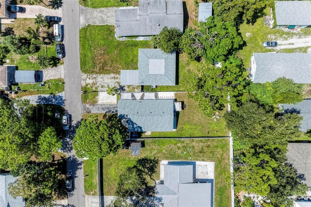 For Sale: $429,000 (2 beds, 1 baths, 1318 Square Feet)