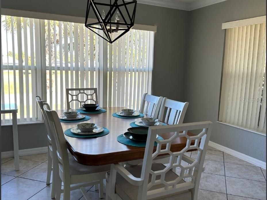 For Sale: $345,000 (2 beds, 2 baths, 1575 Square Feet)