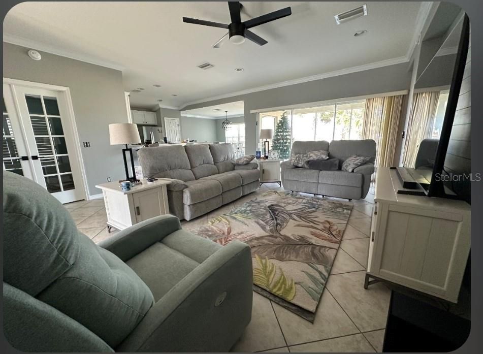 For Sale: $345,000 (2 beds, 2 baths, 1575 Square Feet)