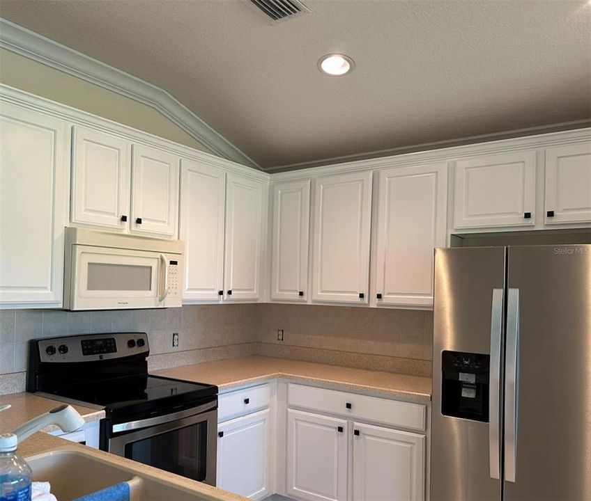 For Sale: $345,000 (2 beds, 2 baths, 1575 Square Feet)