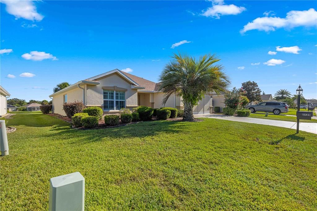 For Sale: $345,000 (2 beds, 2 baths, 1575 Square Feet)