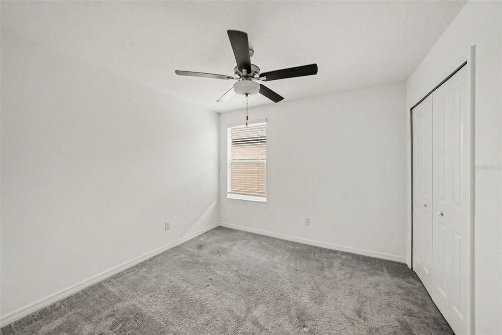 For Sale: $375,900 (5 beds, 2 baths, 2217 Square Feet)