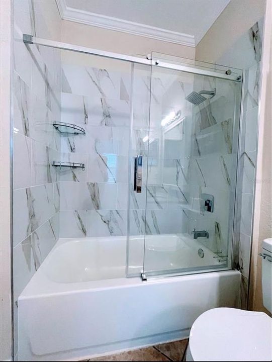 For Rent: $2,300 (2 beds, 2 baths, 1140 Square Feet)