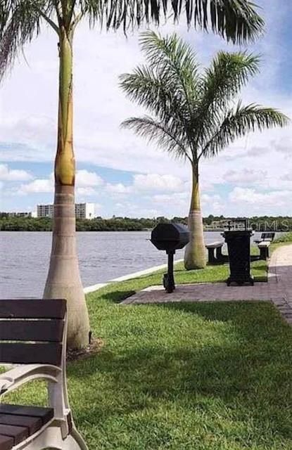 For Rent: $2,300 (2 beds, 2 baths, 1140 Square Feet)