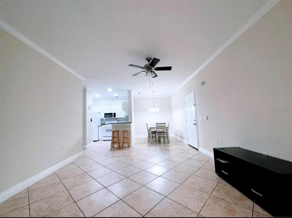 For Rent: $2,300 (2 beds, 2 baths, 1140 Square Feet)