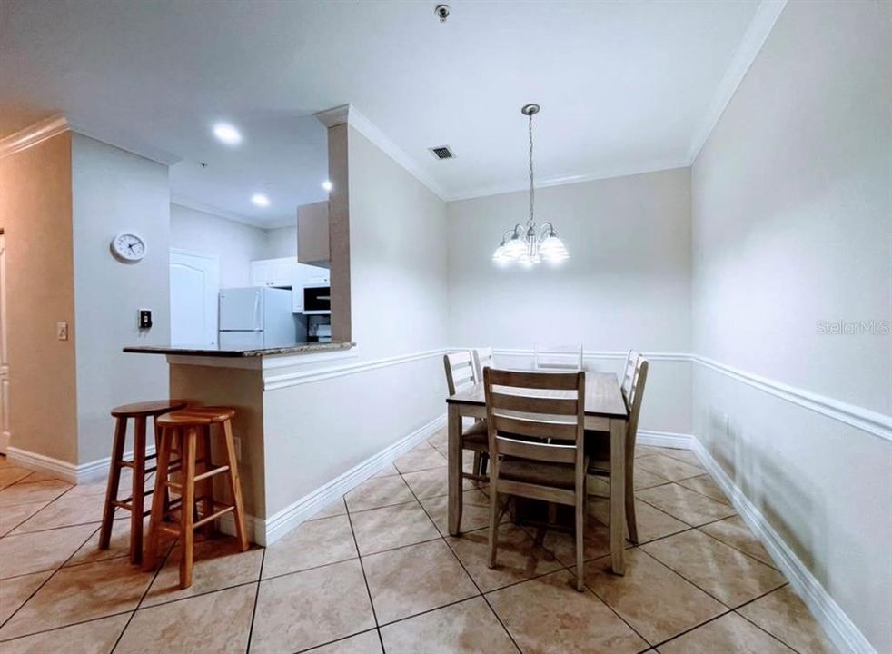 For Rent: $2,300 (2 beds, 2 baths, 1140 Square Feet)