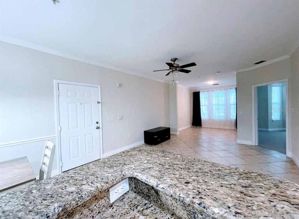 For Rent: $2,300 (2 beds, 2 baths, 1140 Square Feet)