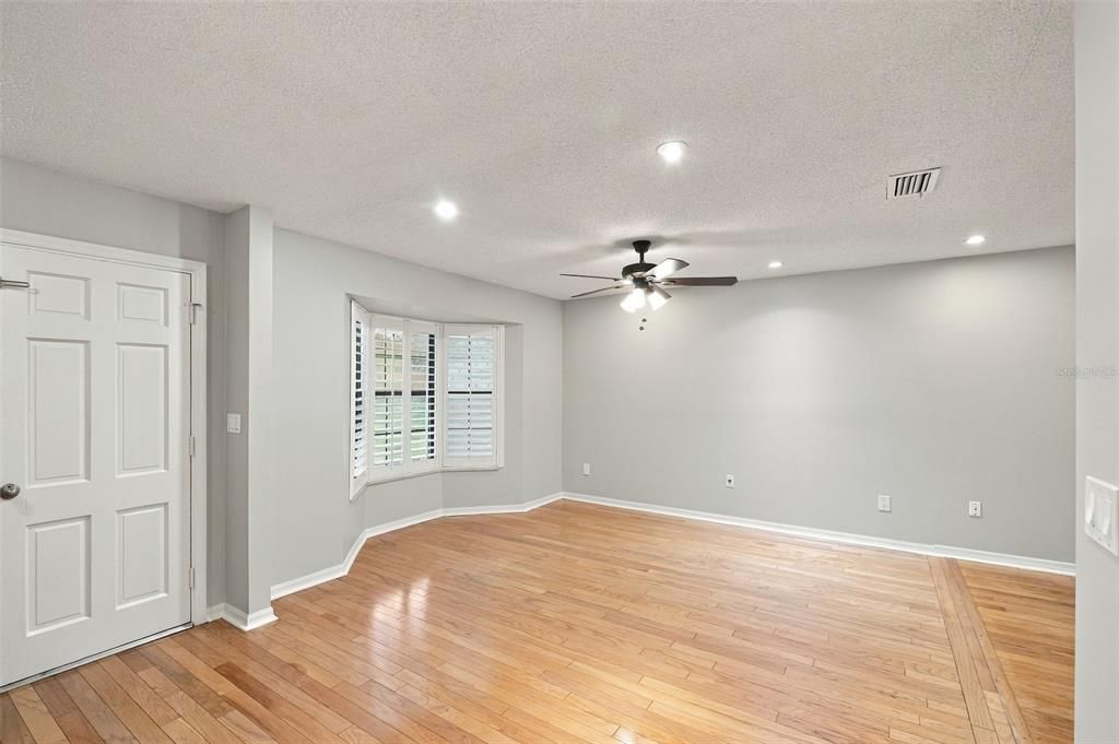 For Sale: $419,900 (3 beds, 2 baths, 1897 Square Feet)