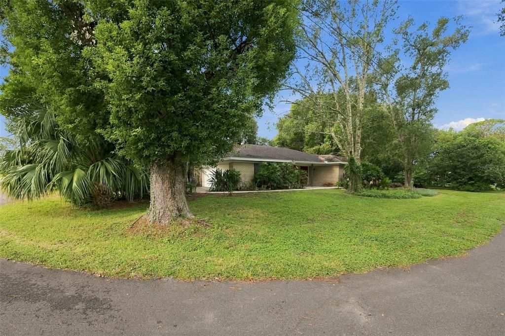For Sale: $419,900 (3 beds, 2 baths, 1897 Square Feet)