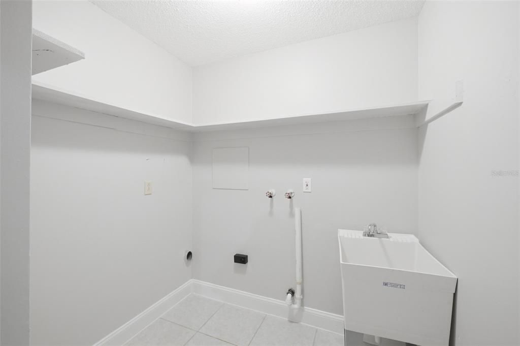For Sale: $419,900 (3 beds, 2 baths, 1897 Square Feet)
