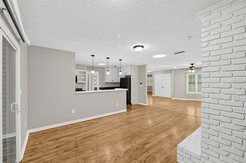 For Sale: $419,900 (3 beds, 2 baths, 1897 Square Feet)