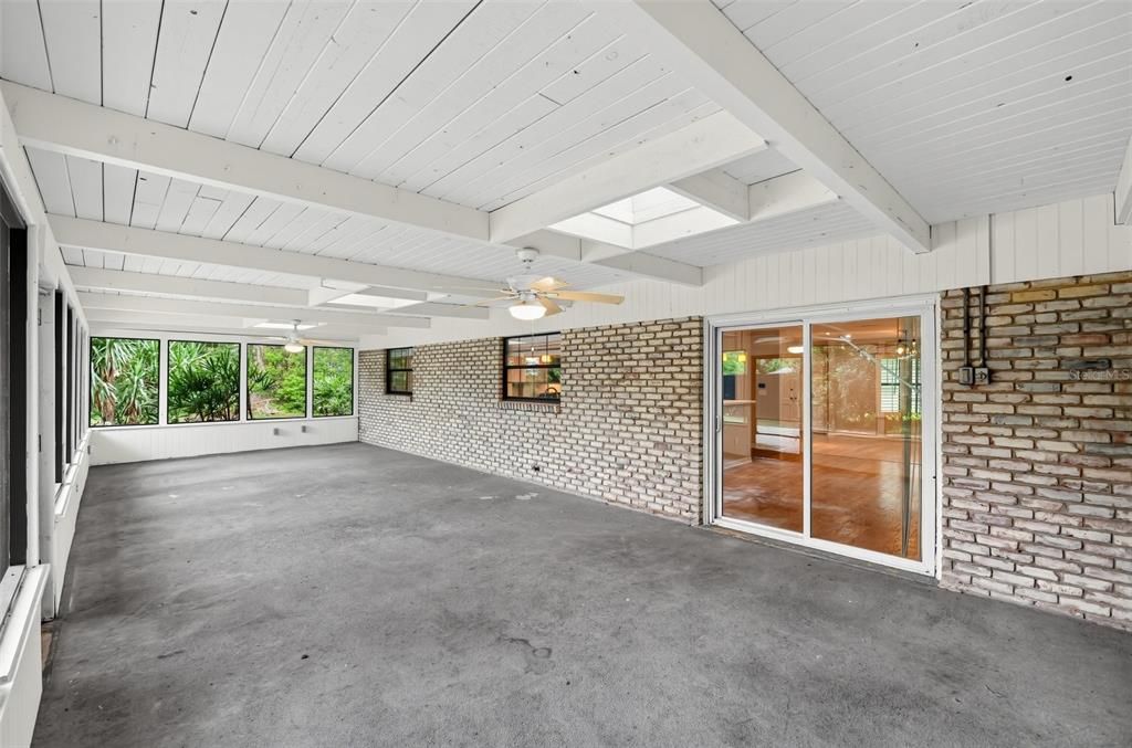 For Sale: $419,900 (3 beds, 2 baths, 1897 Square Feet)