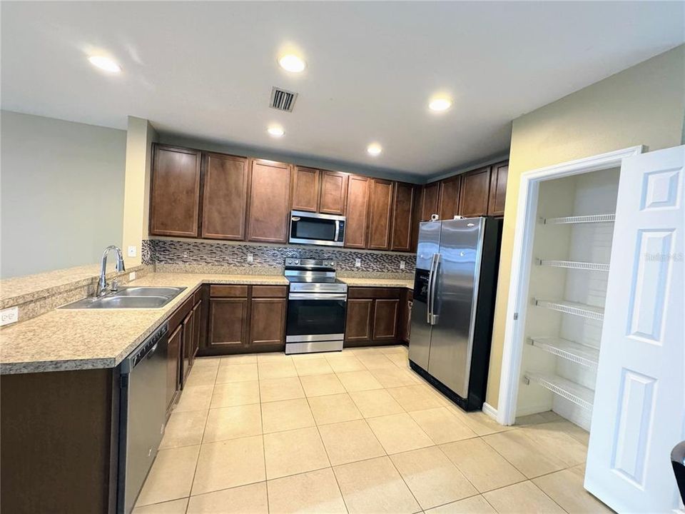For Sale: $344,900 (3 beds, 2 baths, 1610 Square Feet)