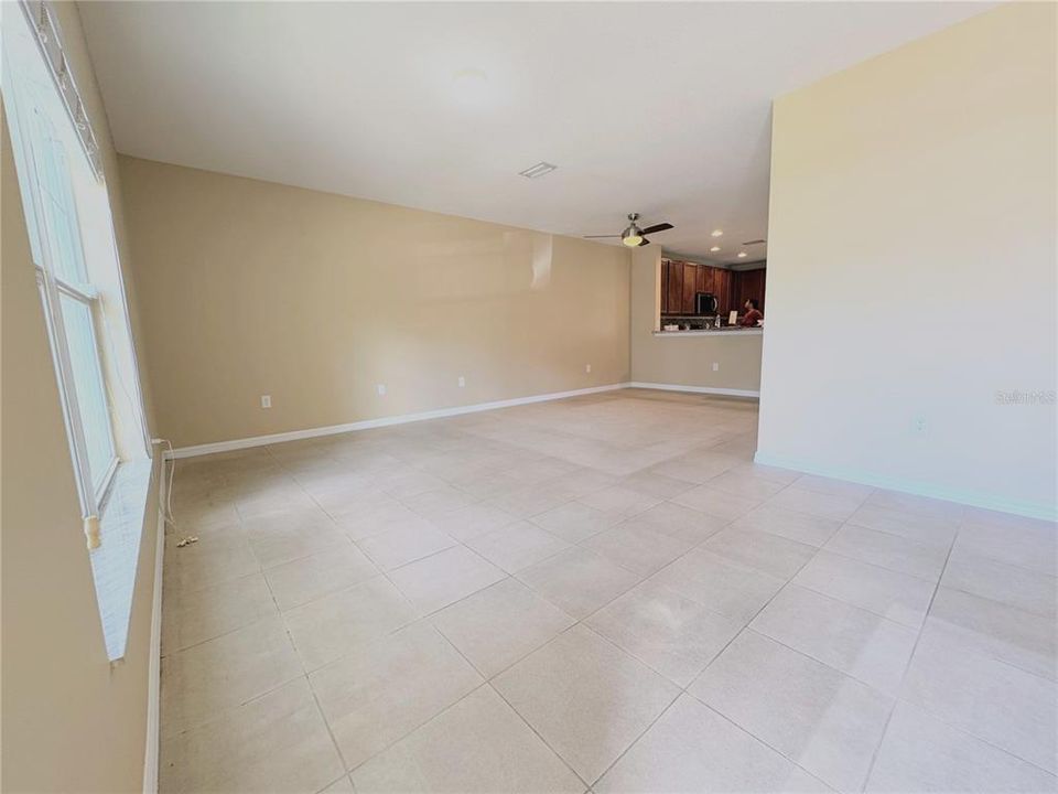 For Sale: $344,900 (3 beds, 2 baths, 1610 Square Feet)