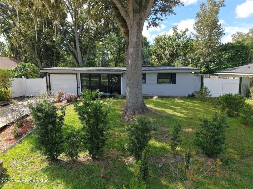 На продажу: $345,000 (4 спален, 2 ванн, 1248 Квадратных фут)