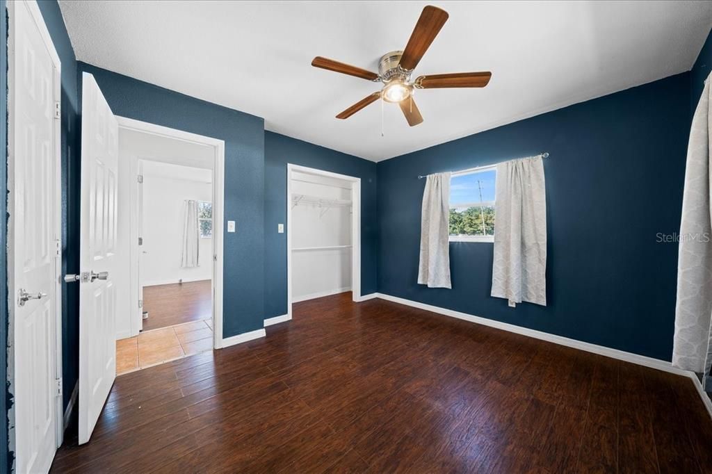 For Sale: $239,900 (3 beds, 2 baths, 1404 Square Feet)