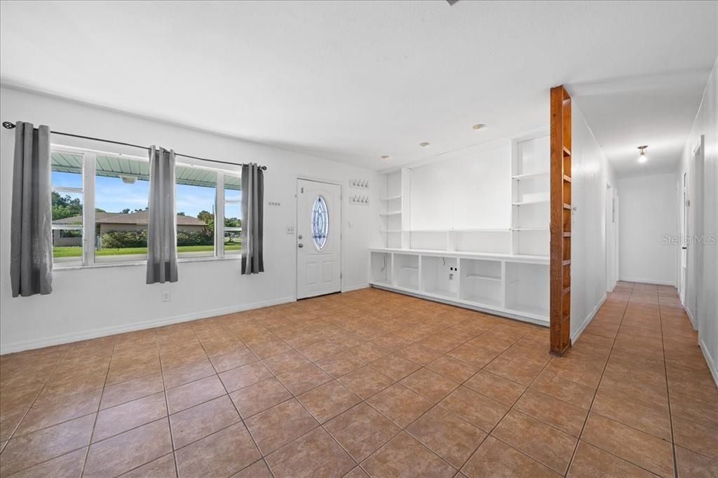 For Sale: $239,900 (3 beds, 2 baths, 1404 Square Feet)