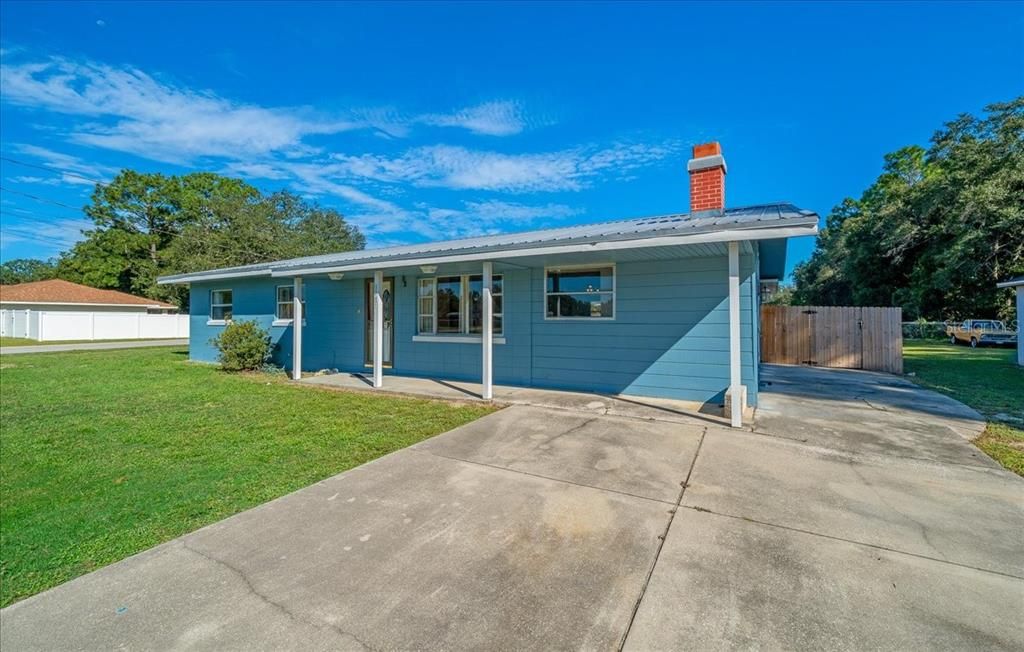 For Sale: $239,900 (3 beds, 2 baths, 1404 Square Feet)