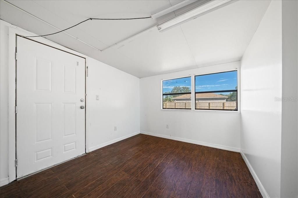 For Sale: $239,900 (3 beds, 2 baths, 1404 Square Feet)