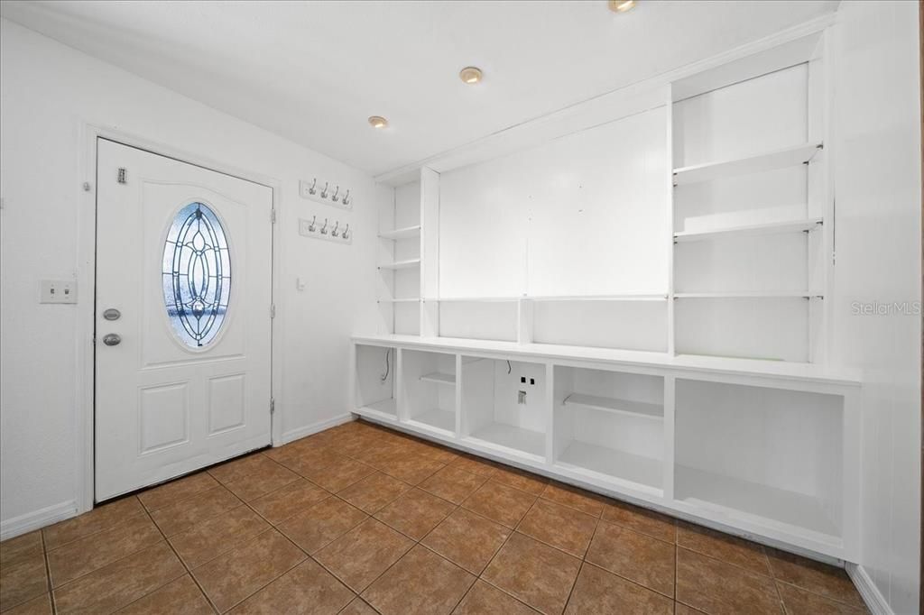 For Sale: $239,900 (3 beds, 2 baths, 1404 Square Feet)
