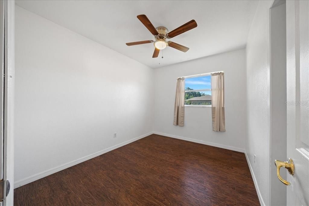 For Sale: $239,900 (3 beds, 2 baths, 1404 Square Feet)
