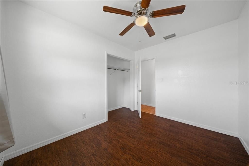 For Sale: $239,900 (3 beds, 2 baths, 1404 Square Feet)