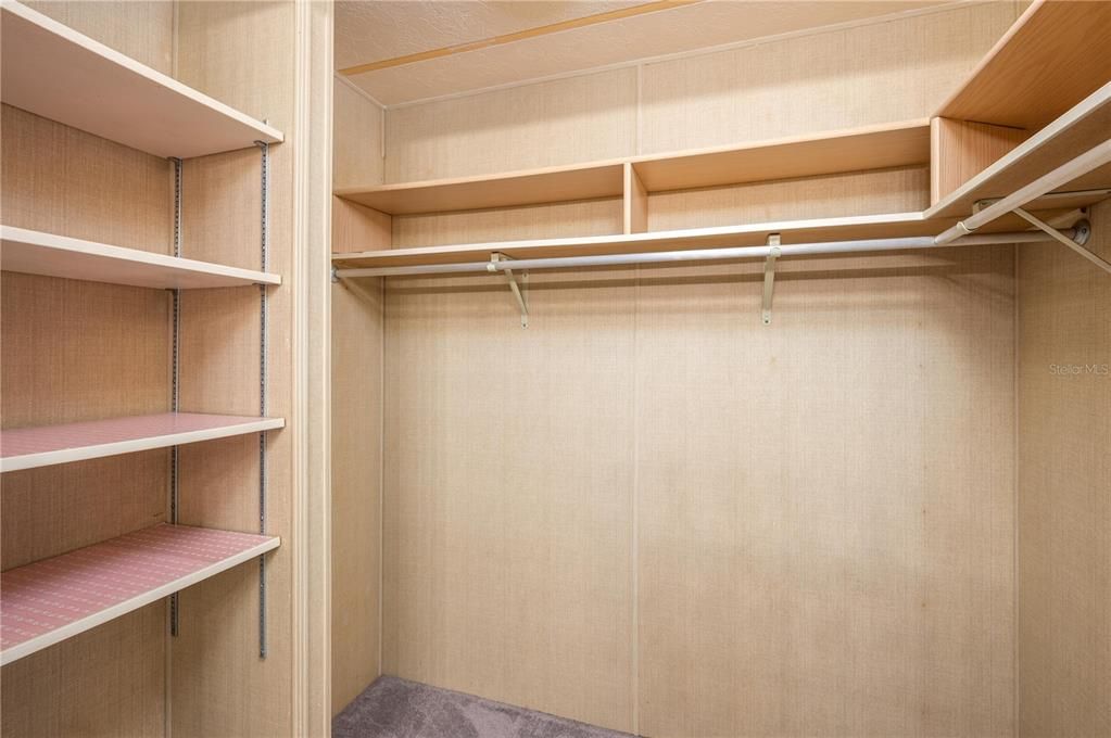 На продажу: $156,000 (2 спален, 2 ванн, 1344 Квадратных фут)