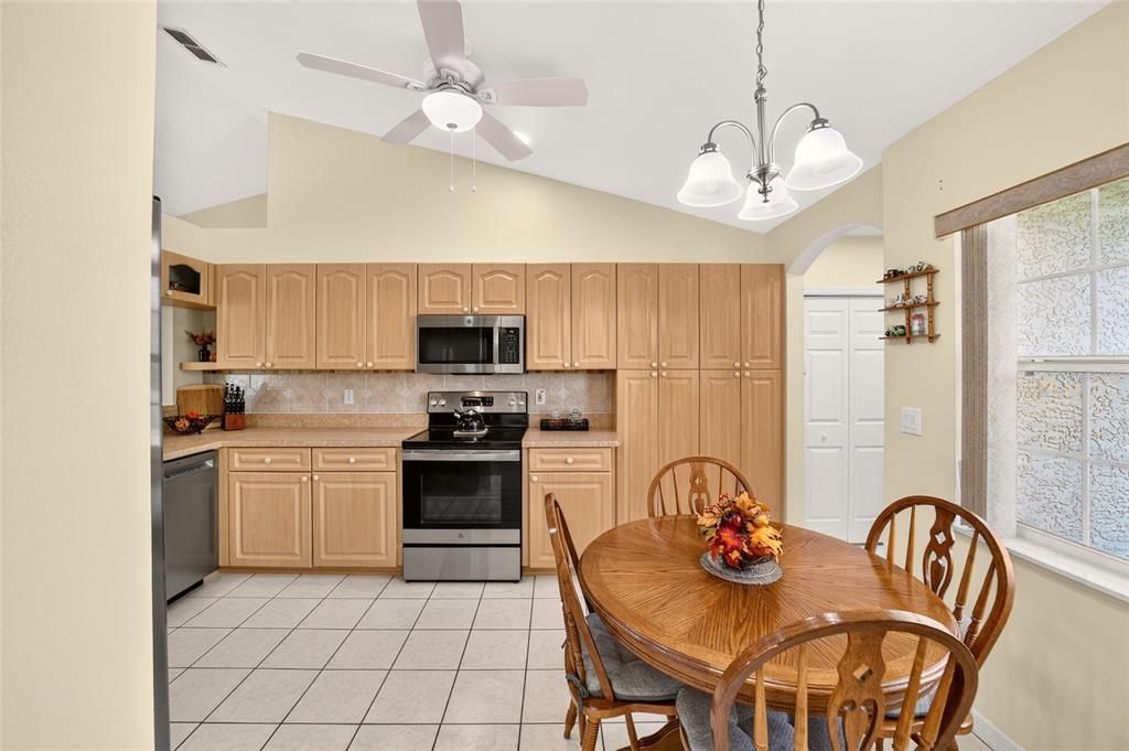 En Venta: $289,900 (3 camas, 2 baños, 1794 Pies cuadrados)