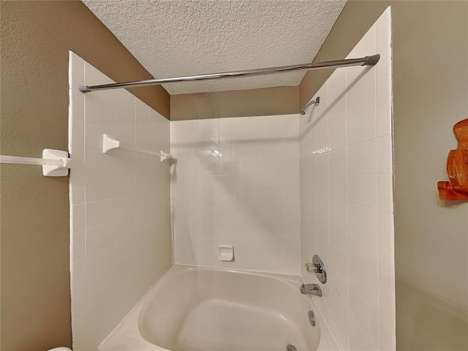 En Renta: $2,299 (3 camas, 2 baños, 1260 Pies cuadrados)