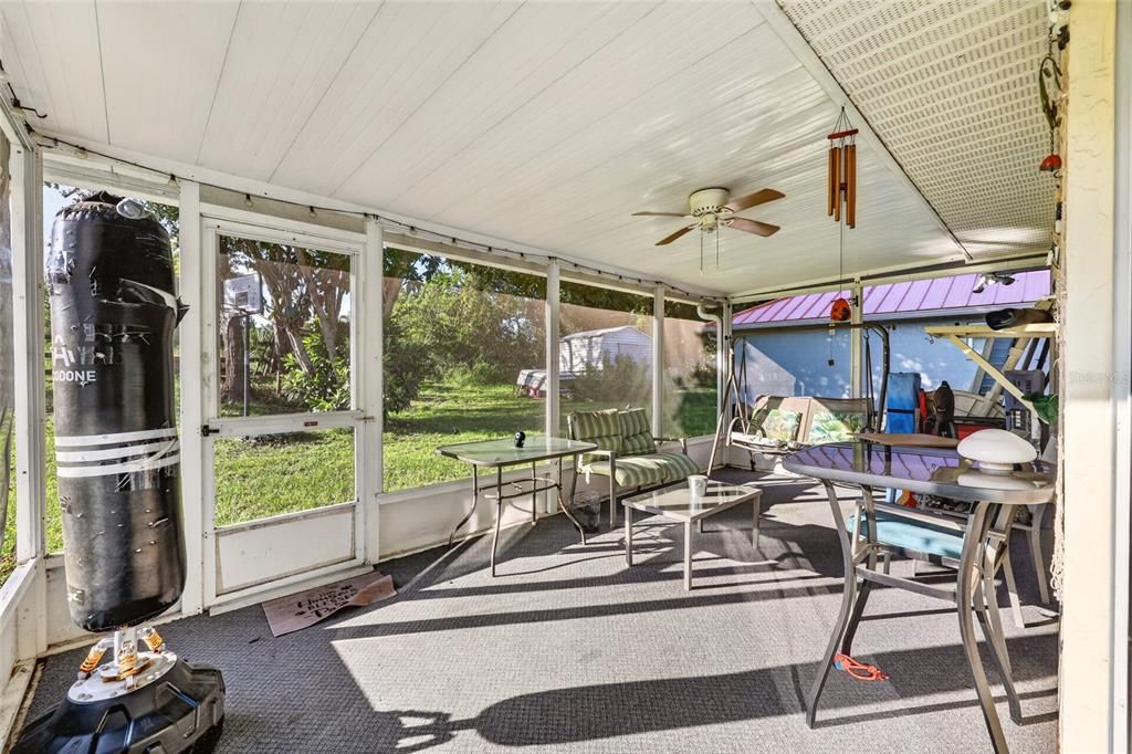 For Sale: $230,000 (2 beds, 2 baths, 1354 Square Feet)