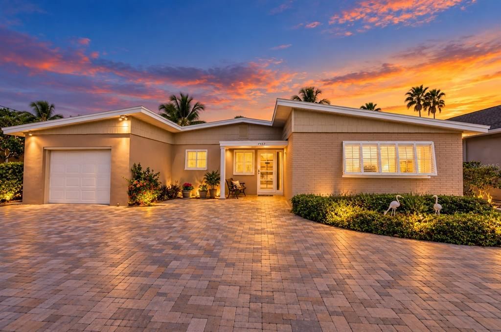For Rent: $3,600 (3 beds, 2 baths, 1618 Square Feet)