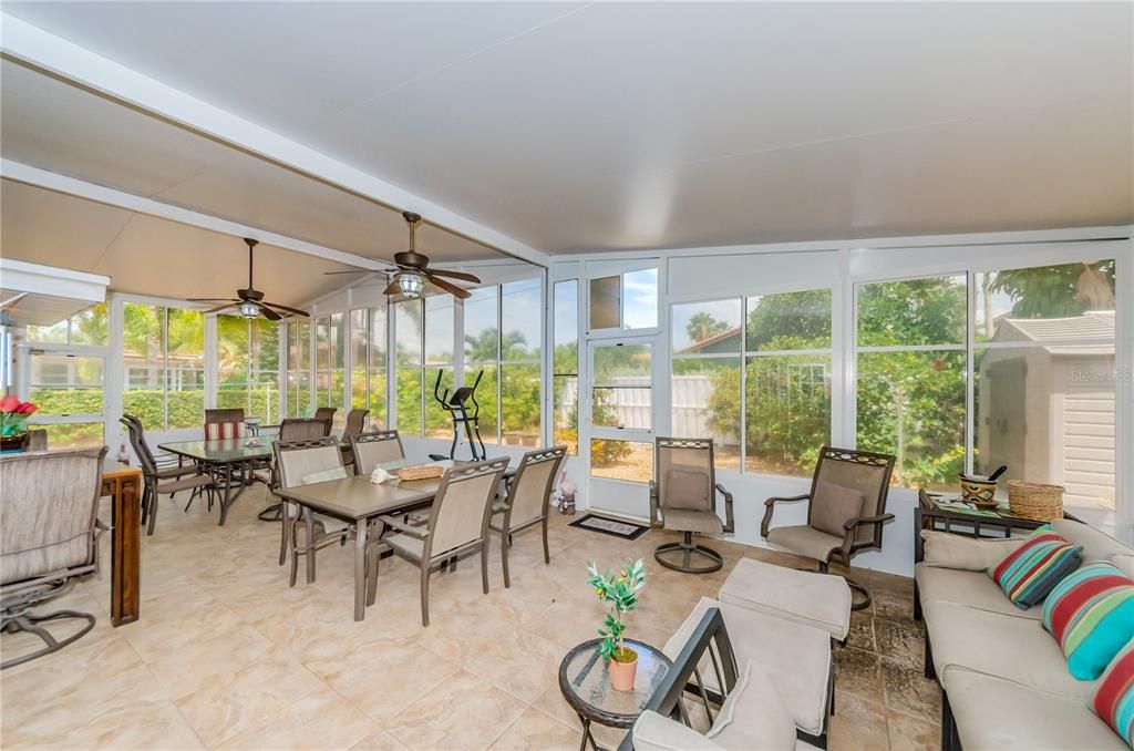 For Rent: $3,600 (3 beds, 2 baths, 1618 Square Feet)