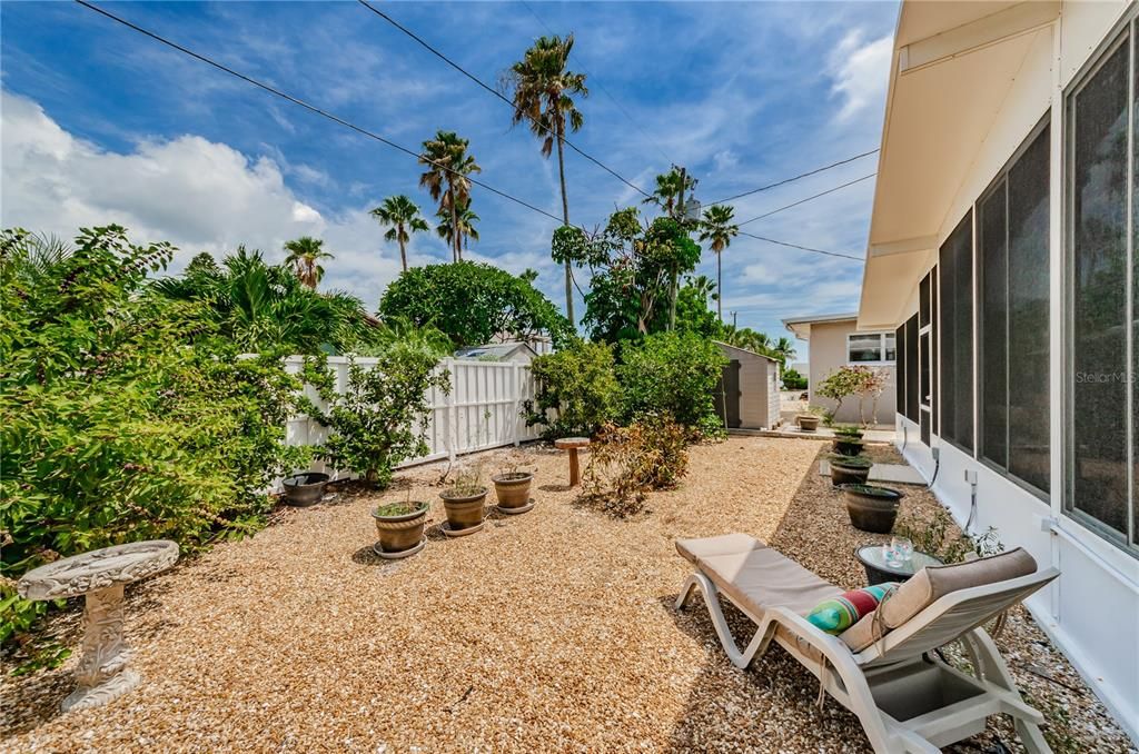For Rent: $3,600 (3 beds, 2 baths, 1618 Square Feet)