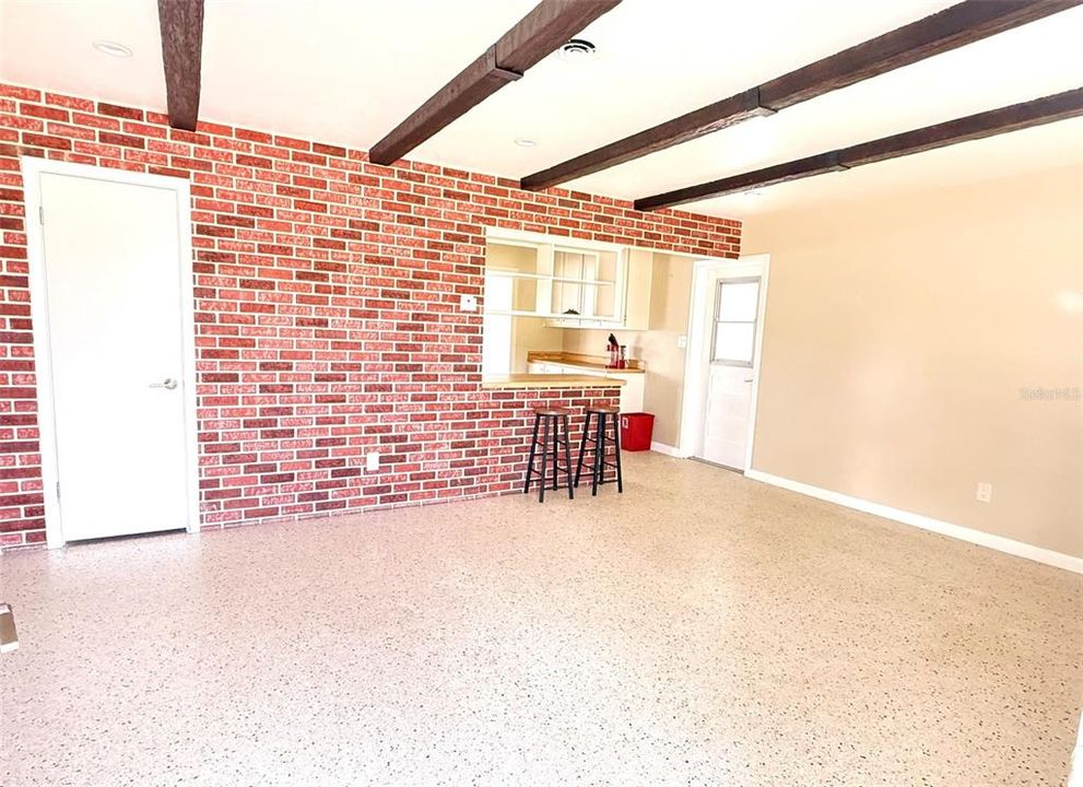 En Venta: $379,900 (4 camas, 3 baños, 1421 Pies cuadrados)