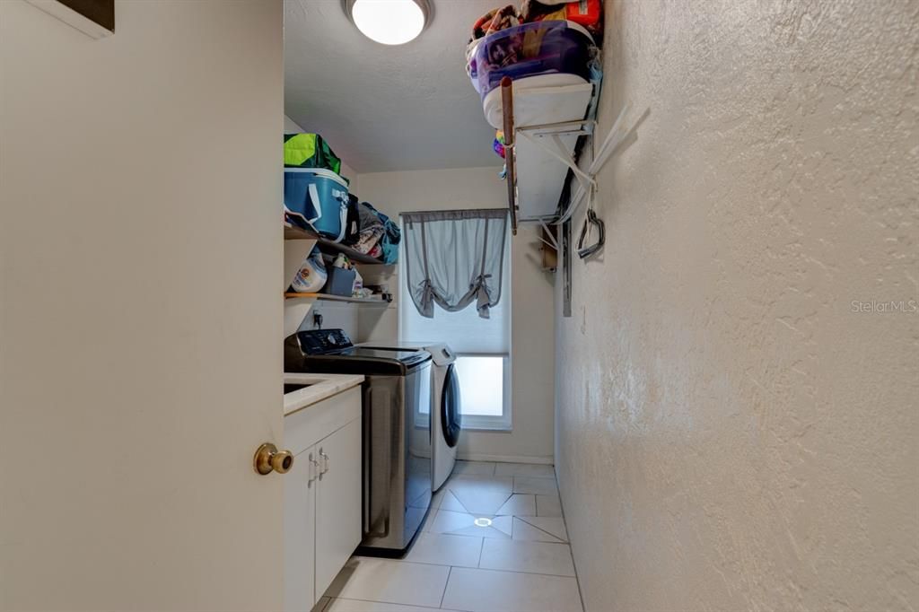 For Sale: $589,000 (3 beds, 3 baths, 2436 Square Feet)